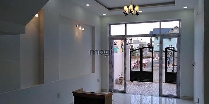 Hình ảnh Cho thuê nhà phố,thích hợp ở gia đình hoặc vừa làm Vp, TX Q12