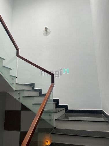 Hình ảnh Cho thuê nhà có nội thất khu Tên Lửa