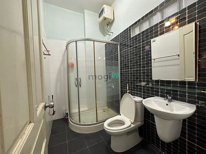 Hình ảnh Nhượng CHDV 40m2 1PN riêng biệt