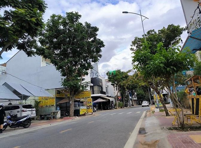 Hình ảnh Cần bán miếng đất MT kinh doanh được gần KDL Đại Nam