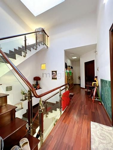 Hình ảnh Bán biệt thự hẻm 230 Tôn Đản, phường 8 quận 4 - 150m2