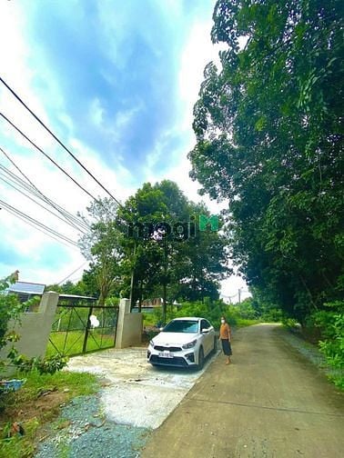 Hình ảnh Bán 1000m2 đất khu dân cư hiện hữu. Đường bê tông. Giá 2,2 tỷ