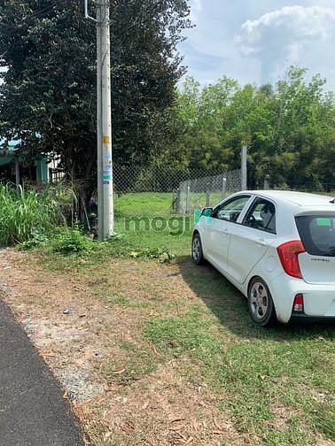 Hình ảnh Bán 585m2 đất thổ cư, MT đường nhựa. Giá 2,2 tỷ
