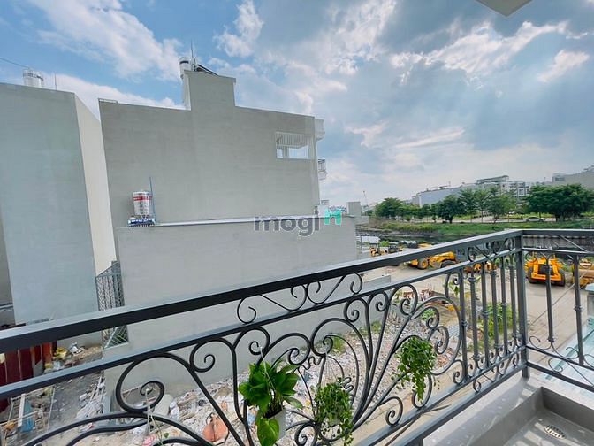 Hình ảnh Phòng trọ ban công 30m2 cực thoáng Phan Huy Ích