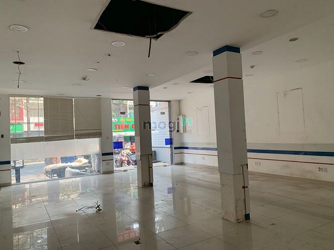 Hình ảnh Cho Thuê Nhà Mặt Tiền 228 - 230 Ngô Gia Tự , Phường 4, Quận 10 !