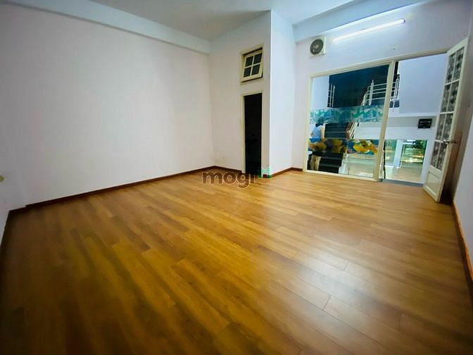Hình ảnh Cho thuê nhà Mặt Tiền 120A Hoàng Hoa Thám Tân Bình