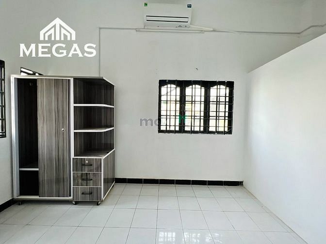 Hình ảnh Phòng Studio Mới Xây Ngay Lê Đình Cẩn -Tên Lửa, Ban Công Sẵn Nội Thất