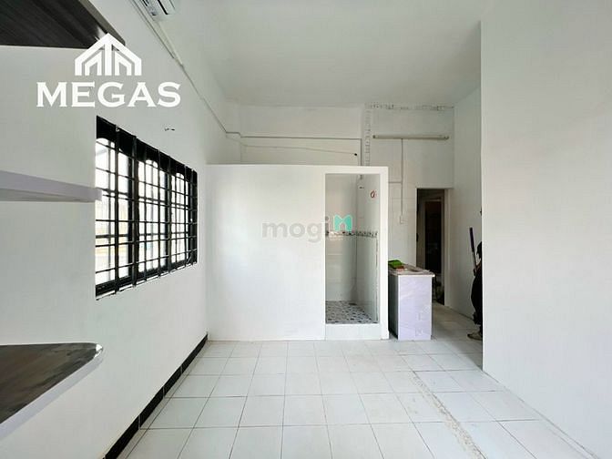 Hình ảnh Phòng Studio Mới Xây Ngay Lê Đình Cẩn -Tên Lửa, Ban Công Sẵn Nội Thất