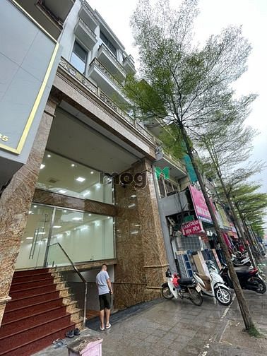 Hình ảnh Cho thuê toà nhà MP Nguyễn Lương Bằng, Đống Đa. DT 210m, 8 tầng, 1 hầm