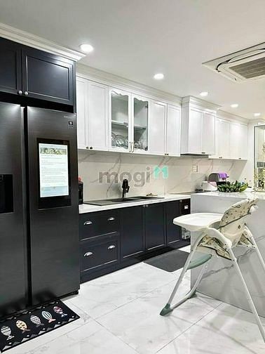 Hình ảnh Siêu phẩm ( có thang máy VIP ) - NGAY KHU PHỐ ẨM THỰC PHAN XÍCH LONG
