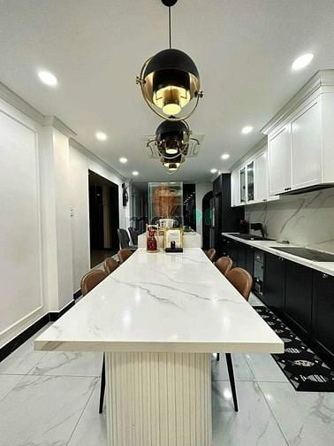 Hình ảnh Siêu phẩm ( có thang máy VIP ) - NGAY KHU PHỐ ẨM THỰC PHAN XÍCH LONG