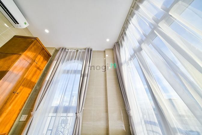 Hình ảnh Penthouse 2PN Ban Công Lớn Có GYM & RoofTop Free Ở Phố Phan Xích Long