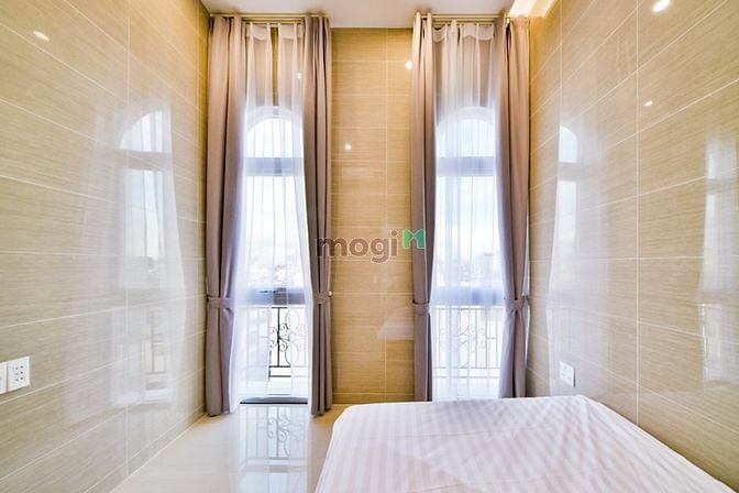 Hình ảnh Penthouse 2PN Ban Công Lớn Có GYM & RoofTop Free Ở Phố Phan Xích Long