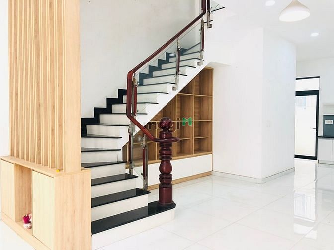 Hình ảnh Chuyên cho thuê nhà phố Lakeview City Q.2 giá 26 triệu full nội thất