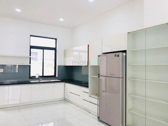 Hình ảnh Chuyên cho thuê nhà phố Lakeview City Q.2 giá 26 triệu full nội thất