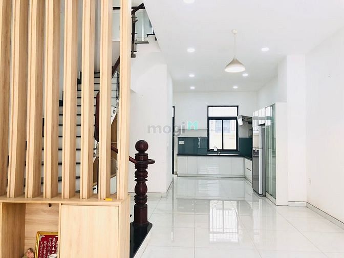 Hình ảnh Chuyên cho thuê nhà phố Lakeview City Q.2 giá 26 triệu full nội thất