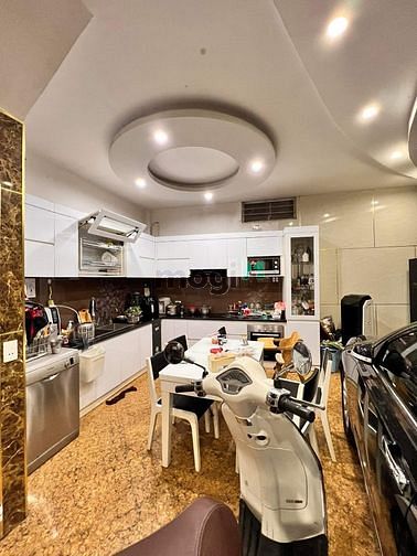 Hình ảnh ẢNH THẬT! NKT - Cầu Giấy 60m2 x5Tầng, MT 5,7m, Gara 2 Oto, Nhỉnh 11Tỷ