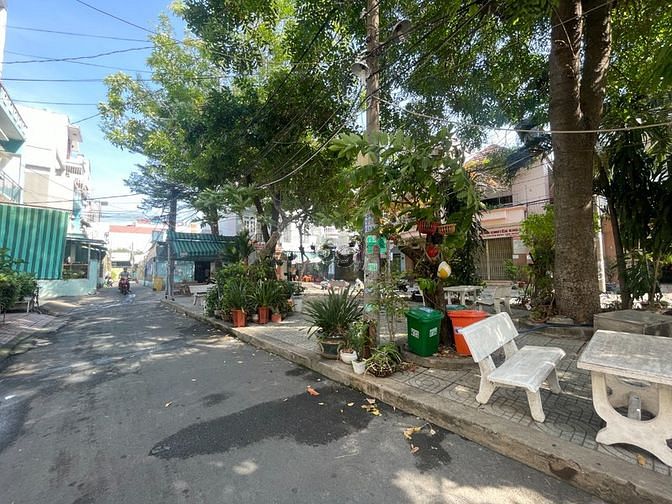 Hình ảnh P. Linh Tây, ngay Phạm Văn Đồng, b.án gấp 71m2 chỉ 4.6 t.ỷ.