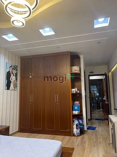 Hình ảnh Bán nhà Hầm 4 tầng 15tỷ5 đường Bùi Tá Hán