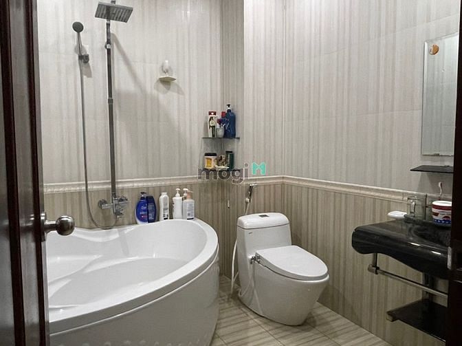 Hình ảnh Bán nhà Hầm 4 tầng 15tỷ5 đường Bùi Tá Hán