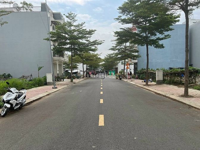 Hình ảnh Bán lô đất đường Bùi Hữu Nghĩa P2 Bình Thạnh DT 77m2 giá 2tỷ7