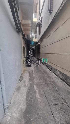 Hình ảnh Bán Đất Phố Văn Cao Ba Đình. Ngõ To Thoáng.DT 65M. MT 6,4M. Giá 8,3 Tỷ