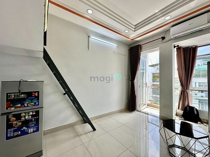 Hình ảnh Cho thuê phòng duplex full nội thất ban công sát đường Lý Chiêu Hòag
