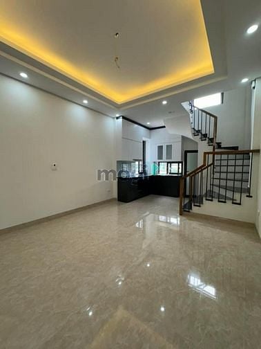 Hình ảnh Bán Nhà Phố Cổ Linh - Thạch Bàn 2 Mặt Thoáng, 31m x 5 Tầng, Ngõ Thông