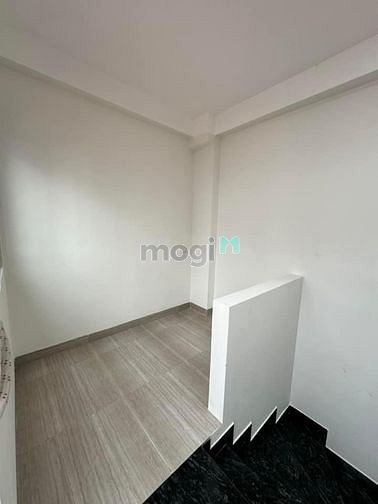 Hình ảnh Bán Nhà Phố Cổ Linh - Thạch Bàn 2 Mặt Thoáng, 31m x 5 Tầng, Ngõ Thông