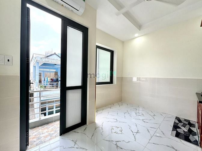 Hình ảnh Khai Trương Căn Hộ Ban Công 30M2 ĐườNg Cmt8 - Tân Bình