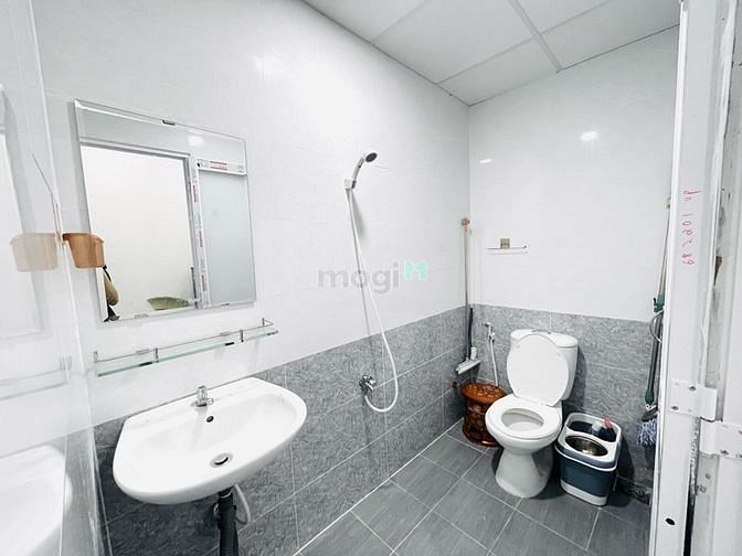 Hình ảnh 2 Phòng Ngủ Bancol + 1 Phòng Khách Mới 100% , Full Nội Thất