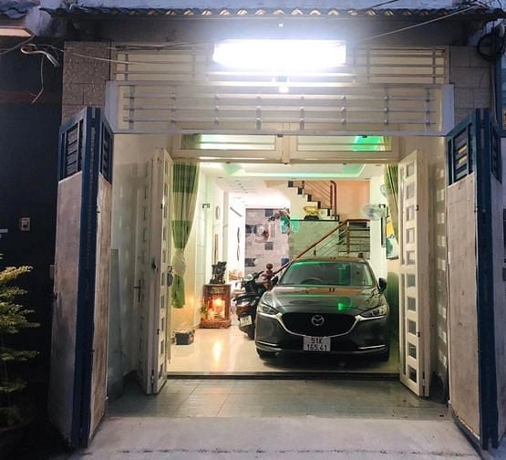 Hình ảnh Cần tiền bán gấp nhà 1L Hoàng Diệu Q4 , 60M2 -965TR gần chợ xóm chiếu