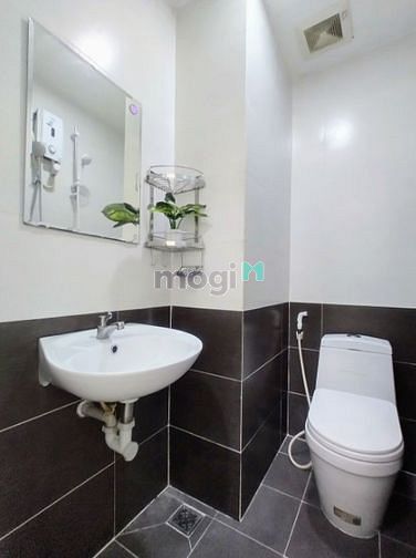 Hình ảnh Studio cửa sổ to, full nt , phòng như hình