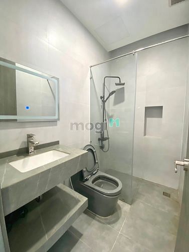 Hình ảnh Siêu phẩm CHDV cửa sổ, ban công ngay Trần Hưng Đạo , Đề Thám