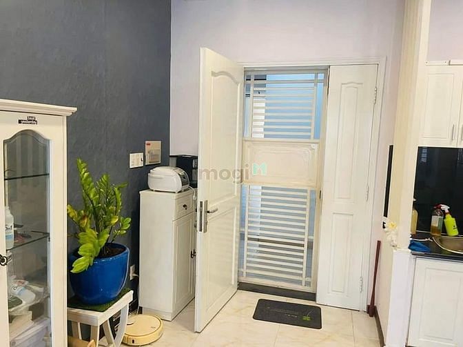 Hình ảnh Cần bán chung cư Khánh Hội 1, quận 4,107m2, 3pn 2wc,Căn góc,SHR