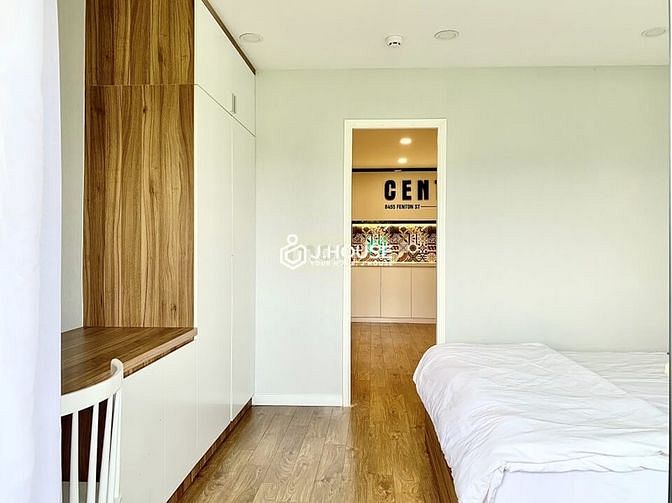 Hình ảnh CHDV full nội thất ban công cửa sổ siêu to ngay sát sân bay
