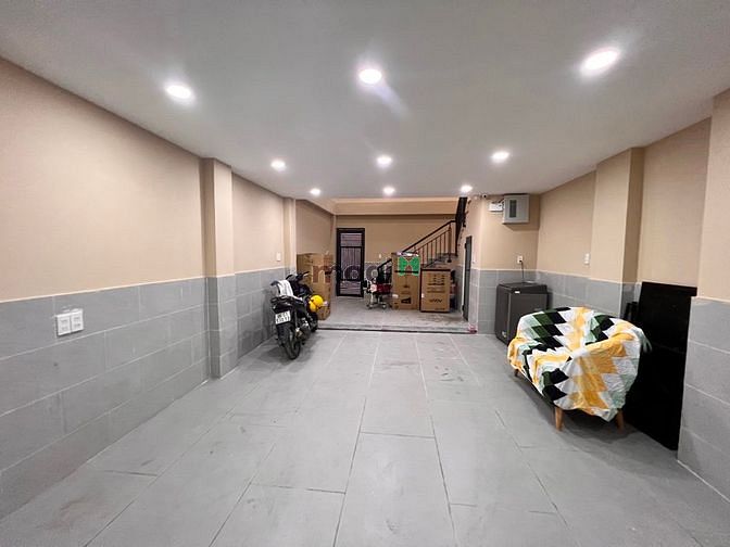 Hình ảnh Em Toàn cho thuê studio 4 triệu