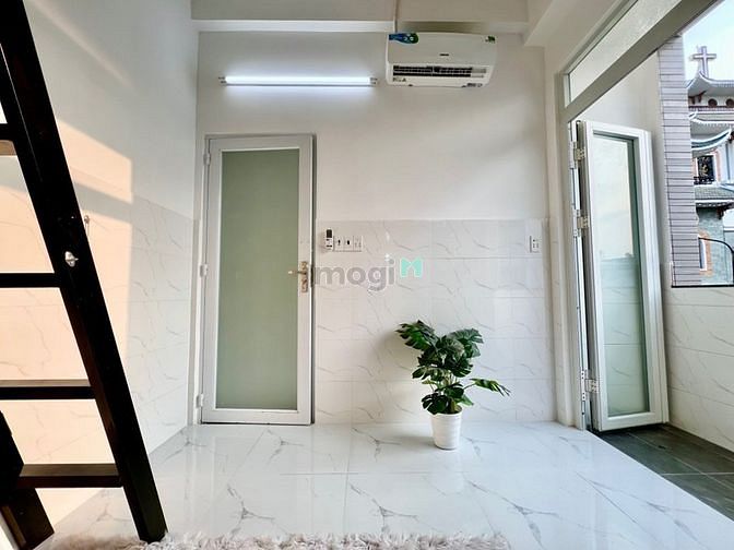 Hình ảnh Cho thuê phòng ban công Full nội thất Giá Rẻ ngay Đầm Sen