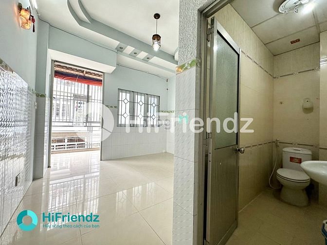 Hình ảnh Trống lại phòng studio bancol nội thất cơ bản_Giáp Tân Phú-Bình Tân