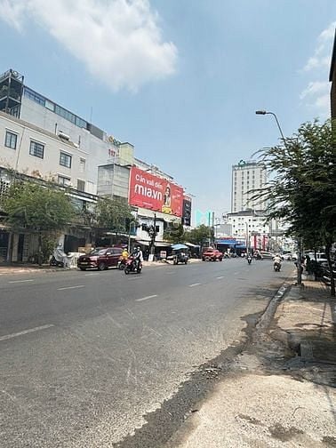 Hình ảnh 🔥ĐẤT ĐẸP NGAY HÀNG XANH - HXH THÔNG 2 ĐẦU - Vị Trí Đẹp Hiếm Có