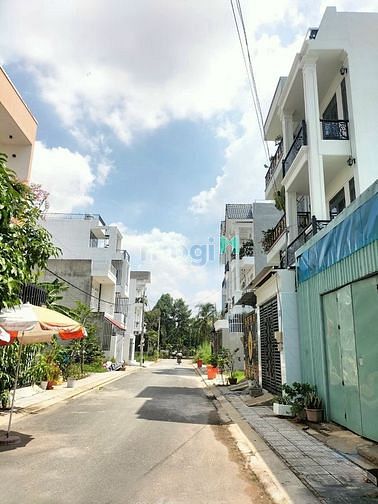 Hình ảnh Bán gấp đất Bình Tân- Ngay ngã tư Võ Văn Kiệt với Hồ Học Lãm- giá sốc