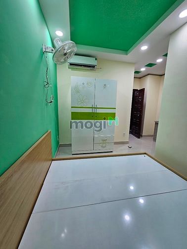 Hình ảnh CHDV 28m2 bancong full nt nằm sát Q10