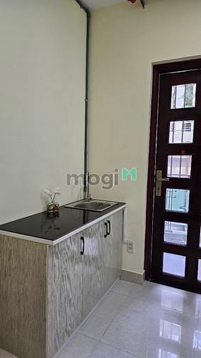 Hình ảnh CHDV 28m2 bancong full nt nằm sát Q10