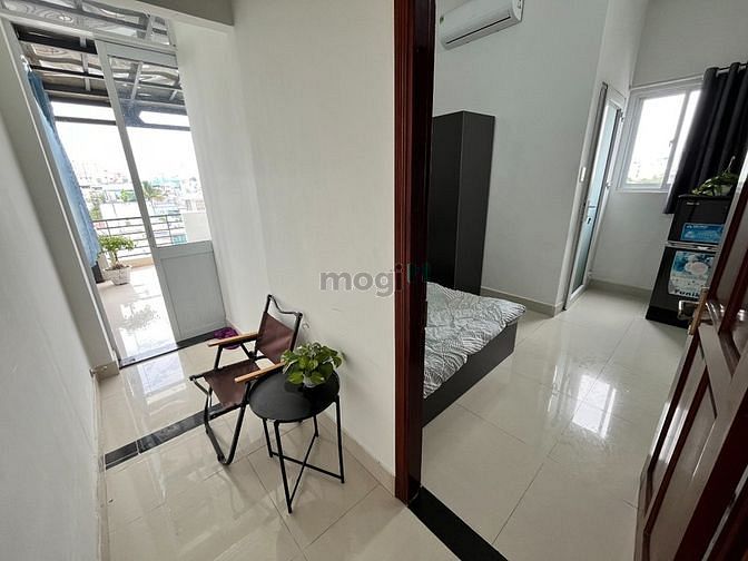 Hình ảnh Phòng 5,8 tr  có Bancol , có thang máy , gần Chợ Bà Chiểu