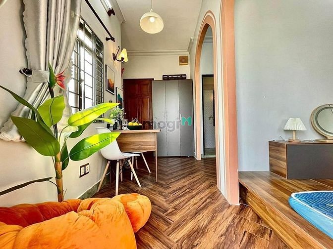 Hình ảnh 1 Phòng Ngủ Ban Công - Full Nội Thất - Trần Hưng Đạo Q1