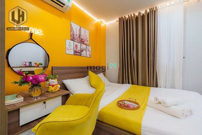 Hình ảnh Phòng đầy đủ nội thất, có ban công sau thoáng mát gần Lotte Q7