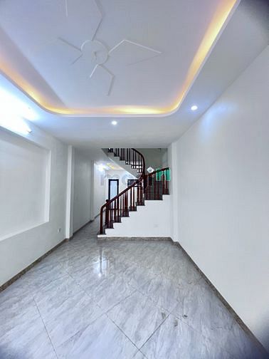 Hình ảnh Nhỉnh hơn 2 tỷ sở hữu ngay căn nhà 3T*57m2, Ô TÔ đỗ gần, 10p ra kđt ĐÔ