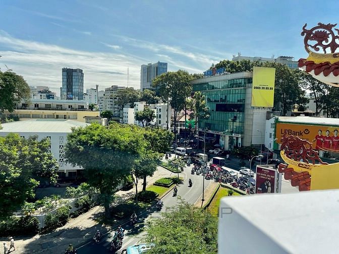 Hình ảnh Siêu phẩm Ban công mặt tiền view thành phố Quận3