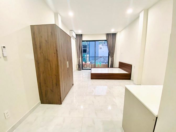 Hình ảnh 🎴Căn Hộ Ban Công 30m2 Kế Landmark81 . Full Nội Thất , Có Thang Máy
