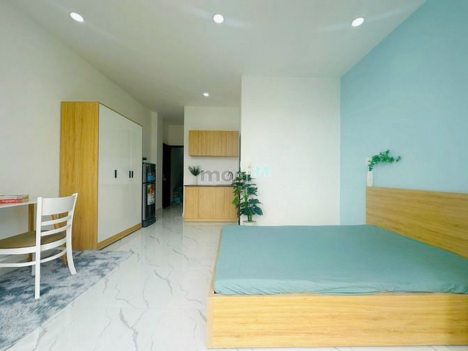 Hình ảnh BANCOL siêu to, đón nắng và giơ, Mặt tiền đường Quận 10